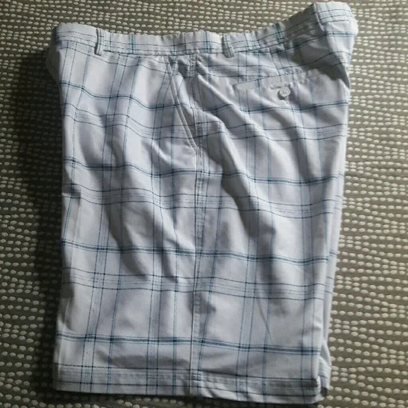 🏖 KIRKLAND Men's White and Blue Plaid Golf Shorts, 38 - Picture 6 of 6